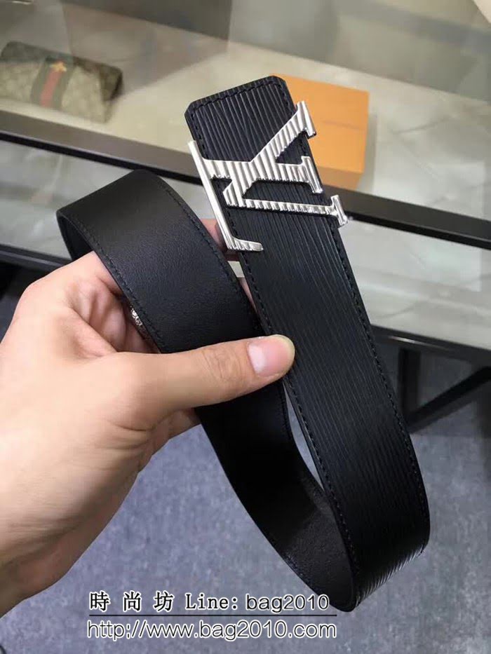 路易威登LV 香港專櫃新款 水波紋扣頭皮帶 專櫃同步 LHG1092